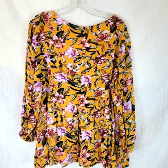 Torrid yellow pink green scoop neck flowy moody floral top with pleats boho 3X - Picture 7 of 13